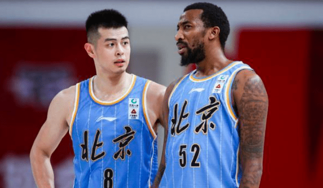 北京首鋼與廣東籃球對決，籃球盛宴之夜