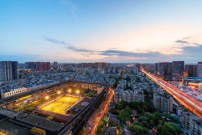 成都土地拍賣突破兩萬元大關(guān)，市場走勢與前景展望分析