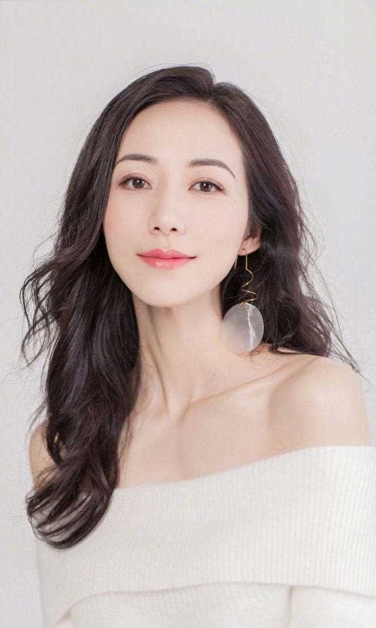 娛樂圈新星女性，璀璨力量與獨特魅力