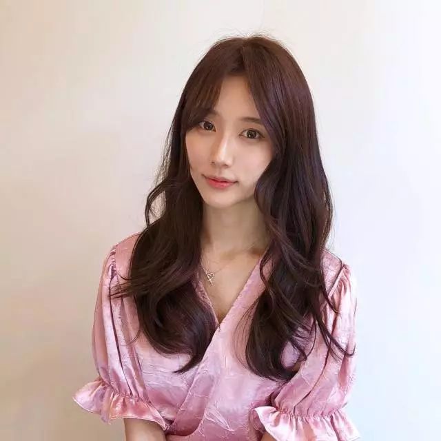 引領(lǐng)潮流的發(fā)型趨勢，女性發(fā)型靈感源泉，2019年最新流行趨勢解析
