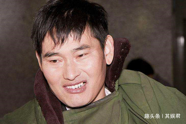 大衣哥朱之文現(xiàn)狀，星光熠熠，事業(yè)人生再攀新高峰
