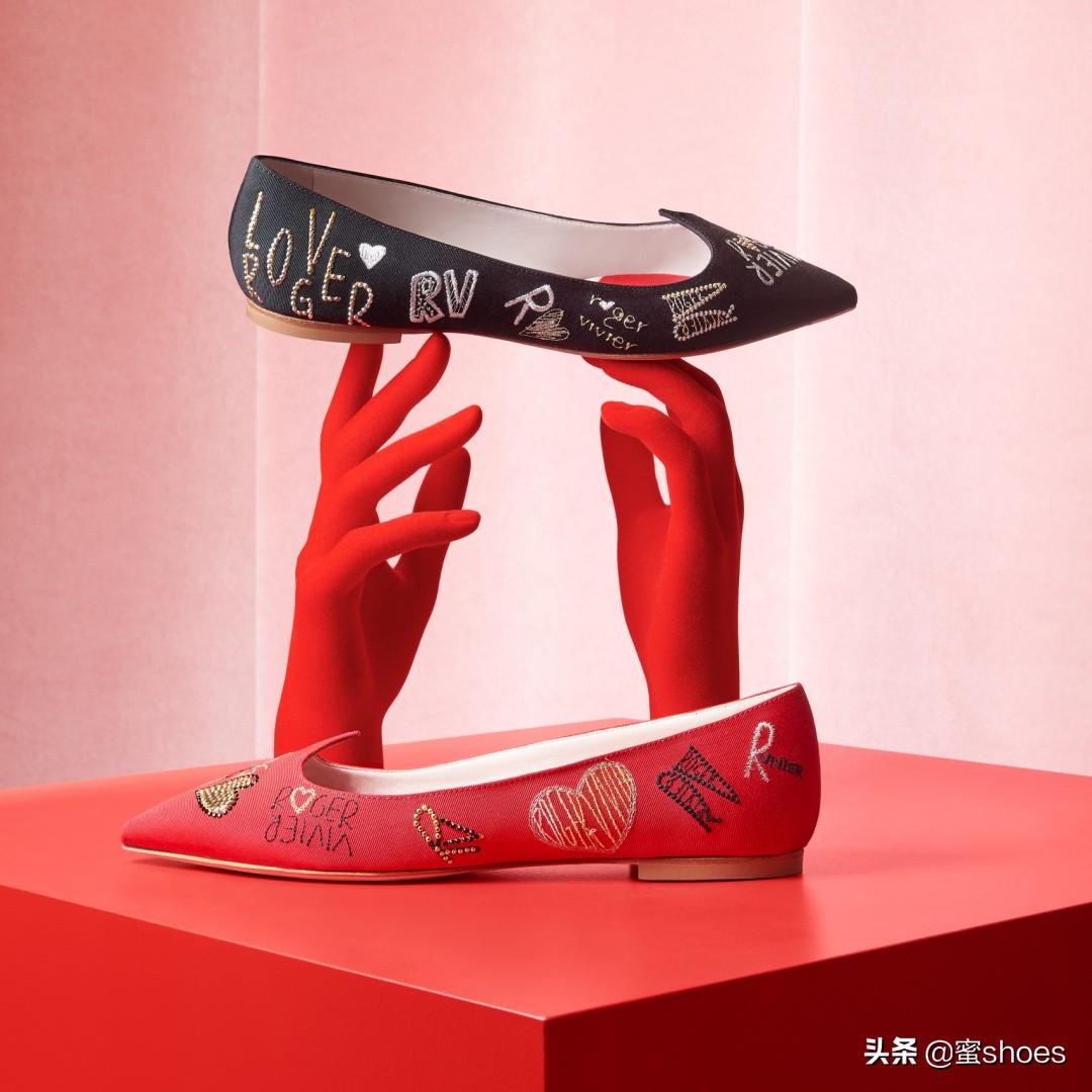 RV最新款高跟鞋，時(shí)尚舒適之典范